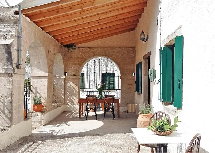 The House With The Arches
